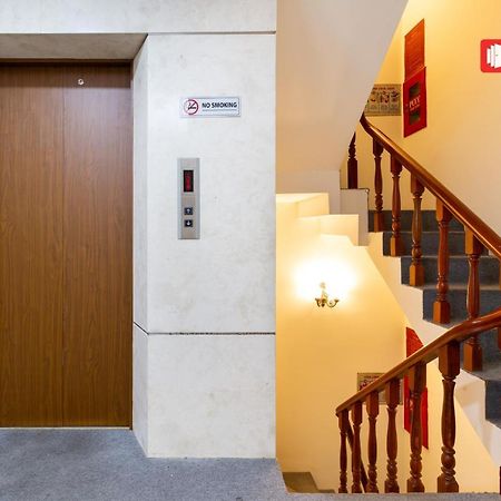 Reddoorz Ura Hotel Hung Phuoc 4 Хошимін Екстер'єр фото